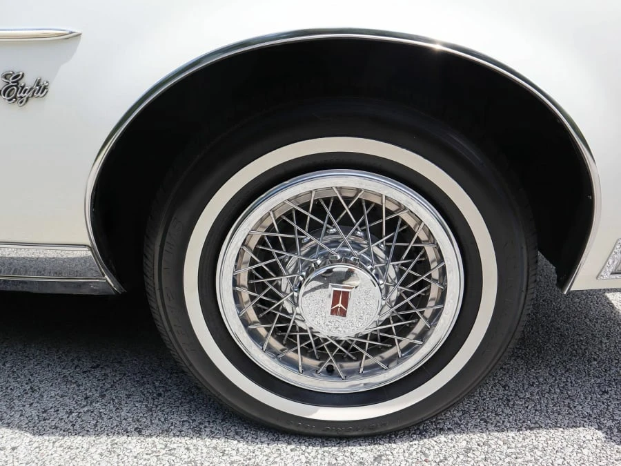 1981 Oldsmobile 98 - Image 31 of 31