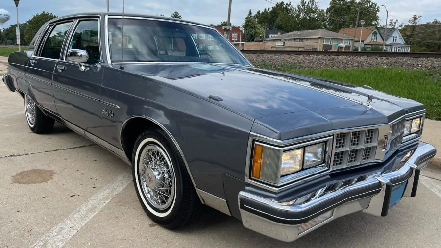 1981 Oldsmobile 98 - Image 6 of 14