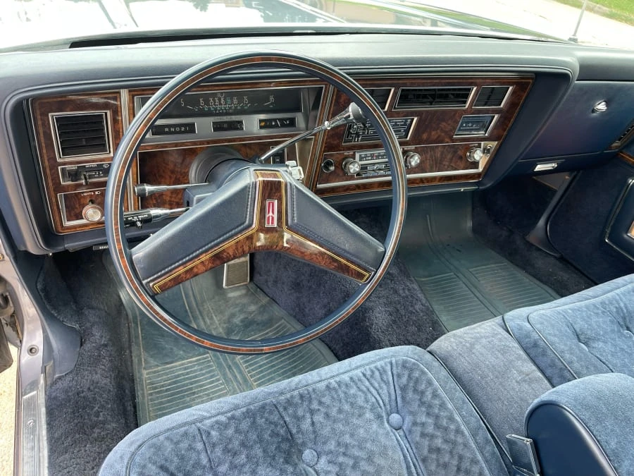 1981 Oldsmobile 98 - Image 11 of 14
