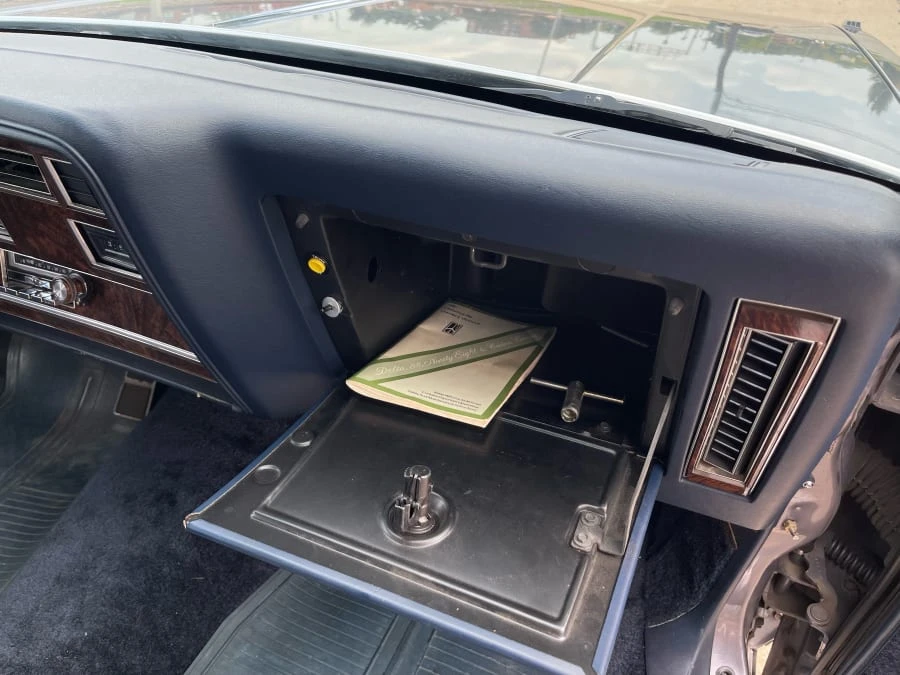 1981 Oldsmobile 98 - Image 12 of 14