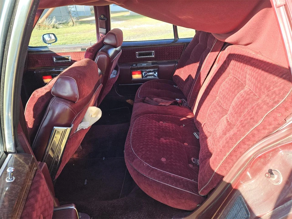1981 Oldsmobile 98 - Image 5 of 5