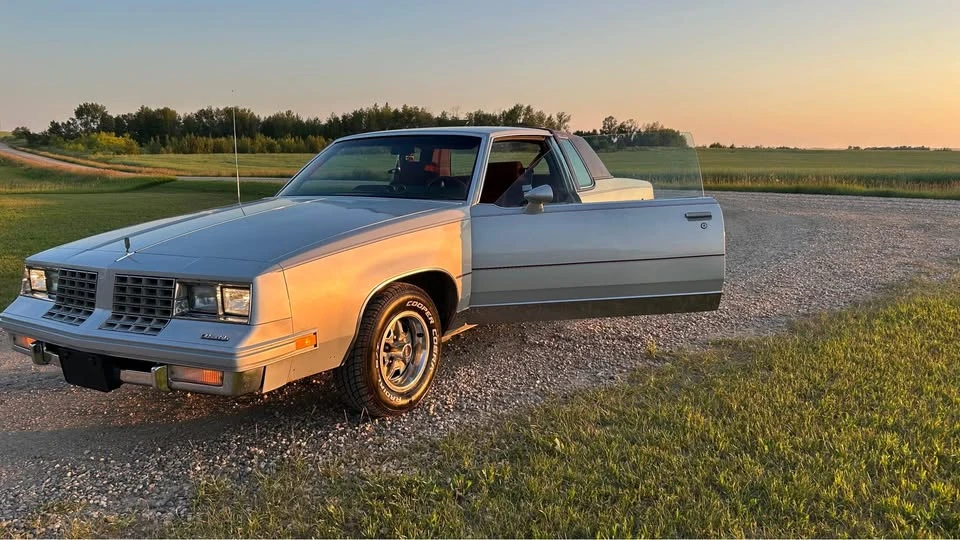 1981 Oldsmobile Cutlass 5th Gen - Image 4 of 12