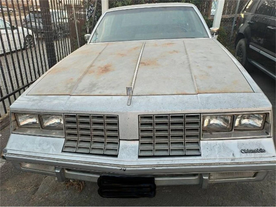 1981 Oldsmobile Cutlass 5th Gen - Image 2 of 11