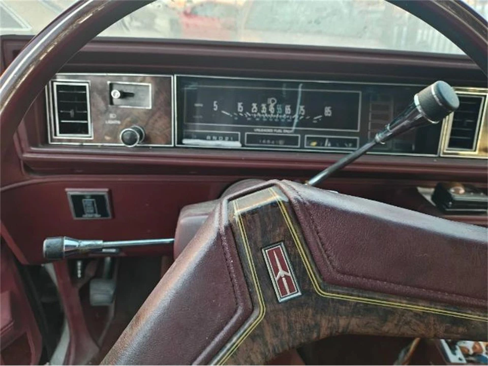 1981 Oldsmobile Cutlass 5th Gen - Image 9 of 11