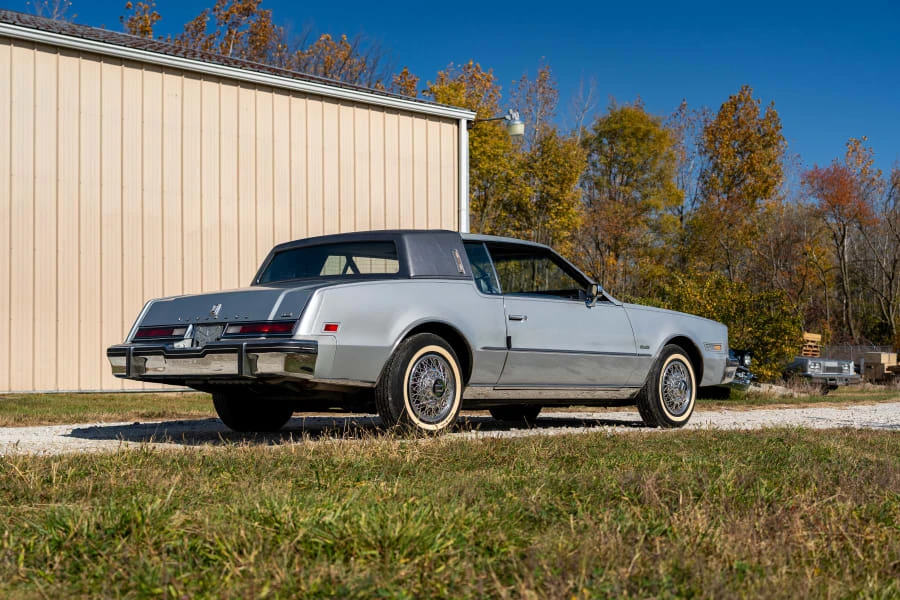 1981 Oldsmobile Toronado - Image 3 of 22