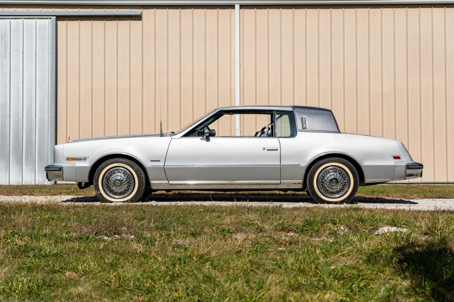 1981 Oldsmobile Toronado - Image 2 of 22
