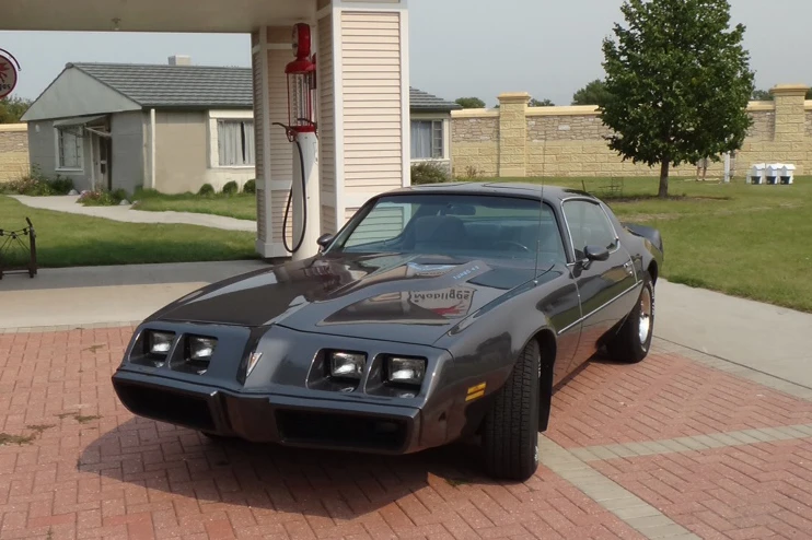 1981 Pontiac Firebird 2nd Gen - Image 2 of 5