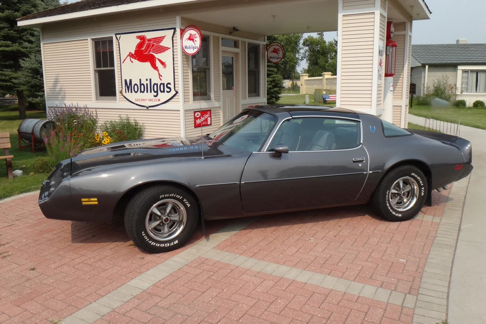 1981 Pontiac Firebird 2nd Gen - Image 5 of 5