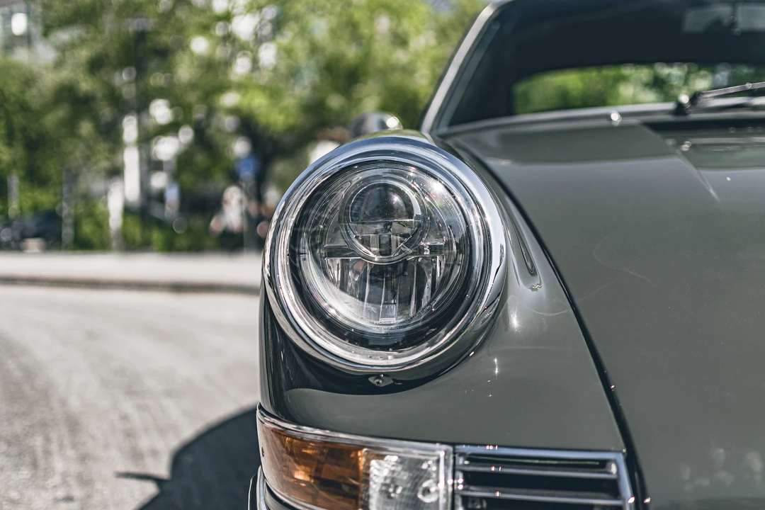 1986 Porsche 911 Carrera 3.2 - Image 12 of 31