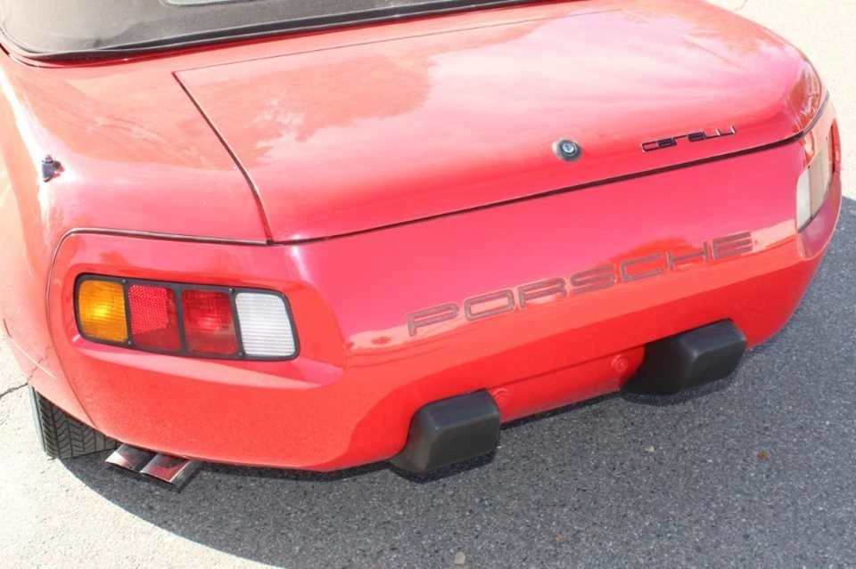 1981 Porsche 928 - Image 10 of 21