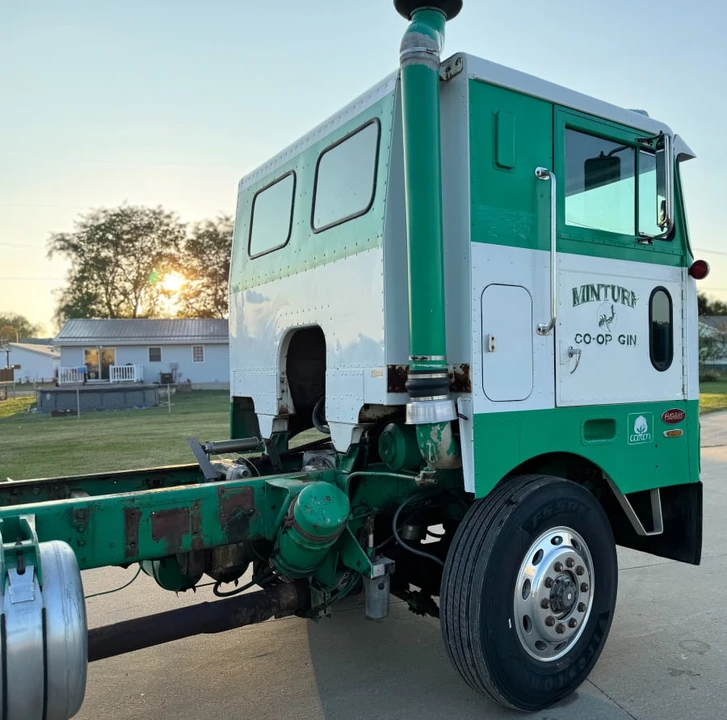 1981 Peterbilt - Image 16 of 29