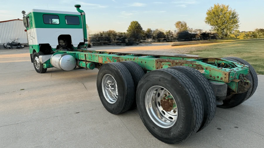 1981 Peterbilt - Image 5 of 29