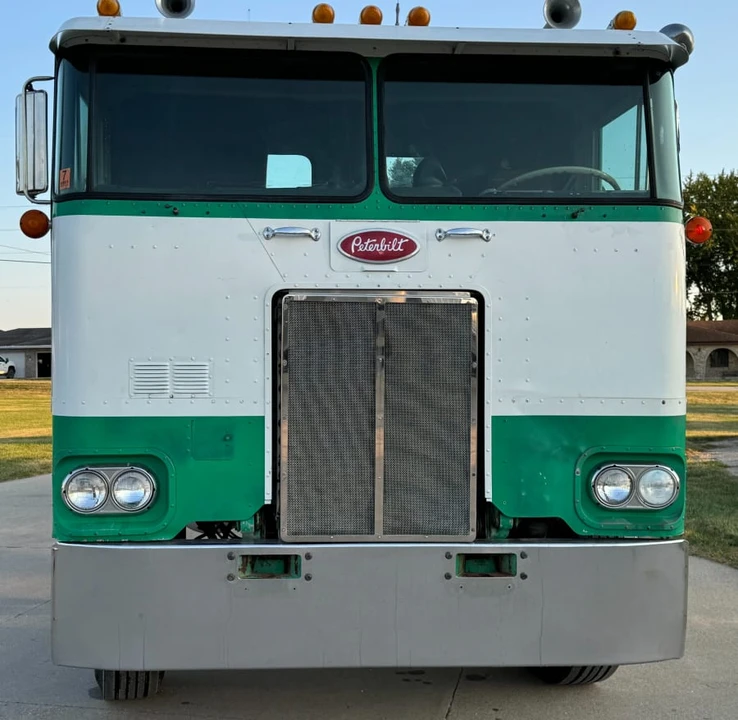 1981 Peterbilt - Image 14 of 29