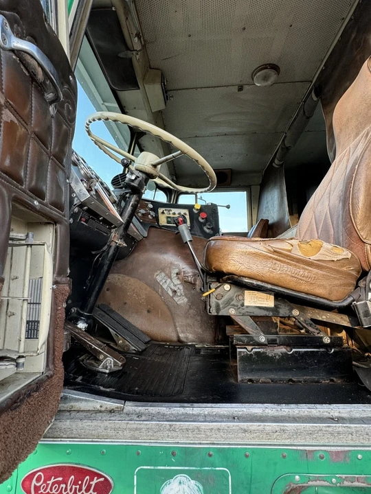 1981 Peterbilt - Image 17 of 29