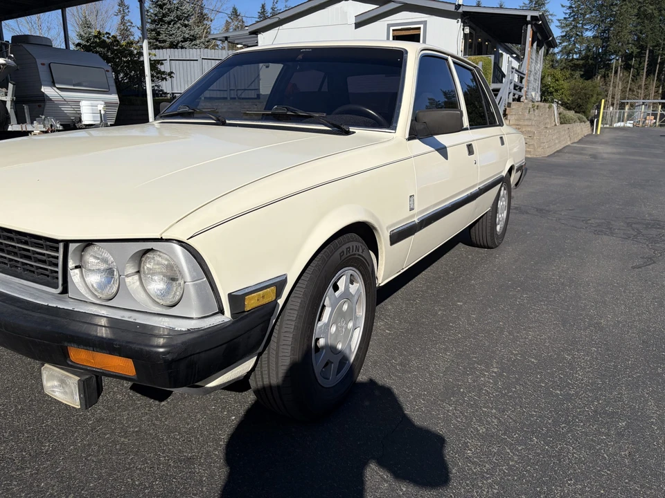 1981 Peugeot - Image 2 of 31