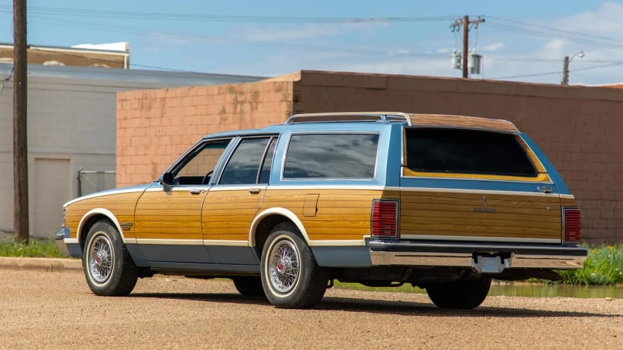 1981 Pontiac Safari - Image 3 of 14