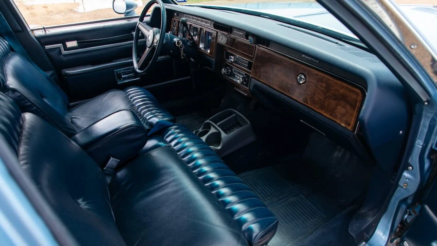 1981 Pontiac Safari - Image 5 of 14