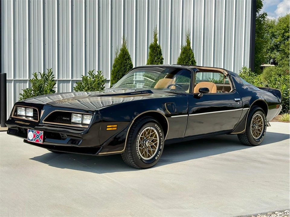 1981 Pontiac Firebird 2nd Gen - Image 2 of 31