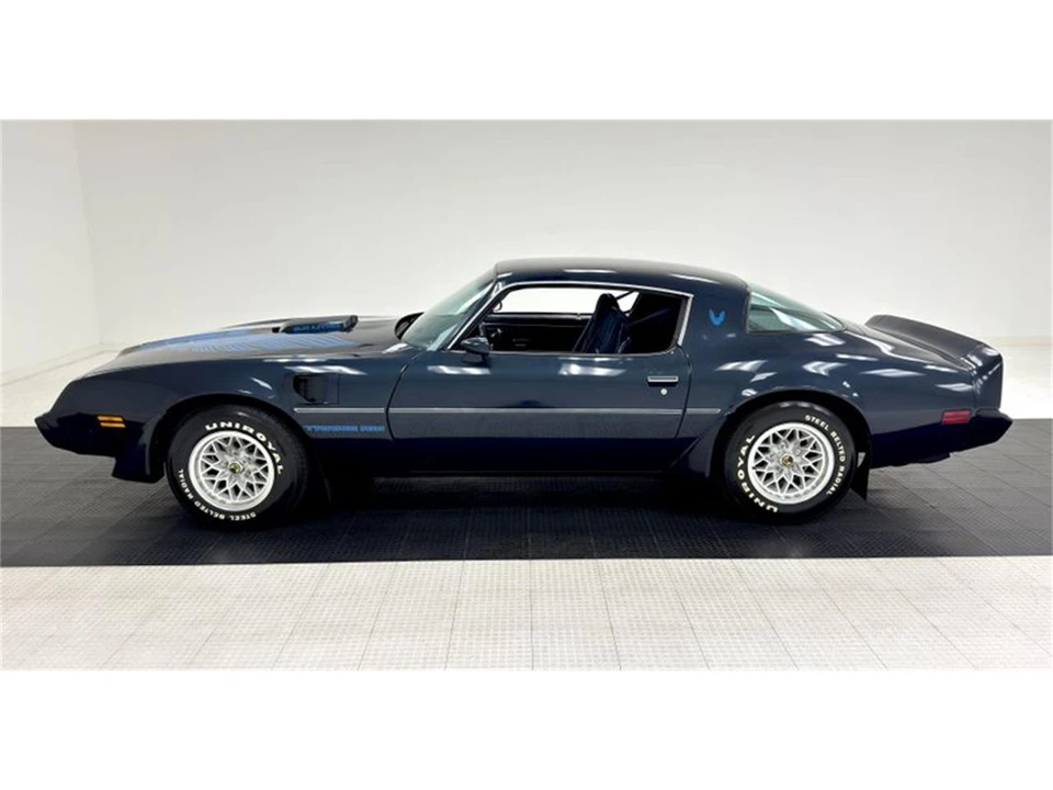 1981 Pontiac Firebird 2nd Gen - Image 2 of 31