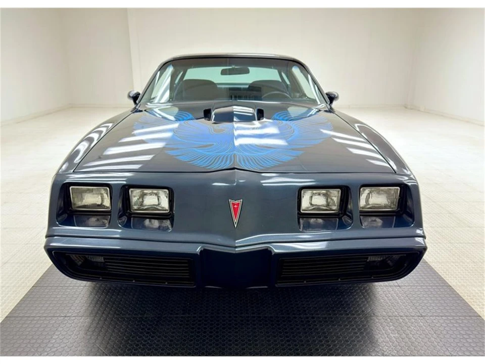 1981 Pontiac Firebird 2nd Gen - Image 8 of 31