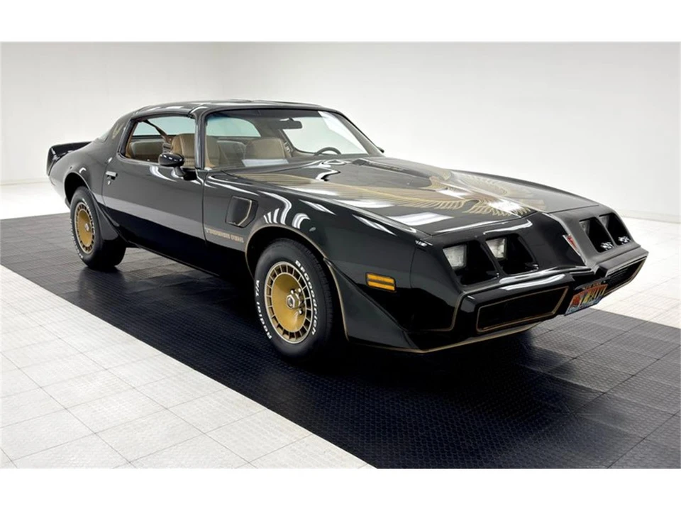 1981 Pontiac Firebird 2nd Gen - Image 7 of 31