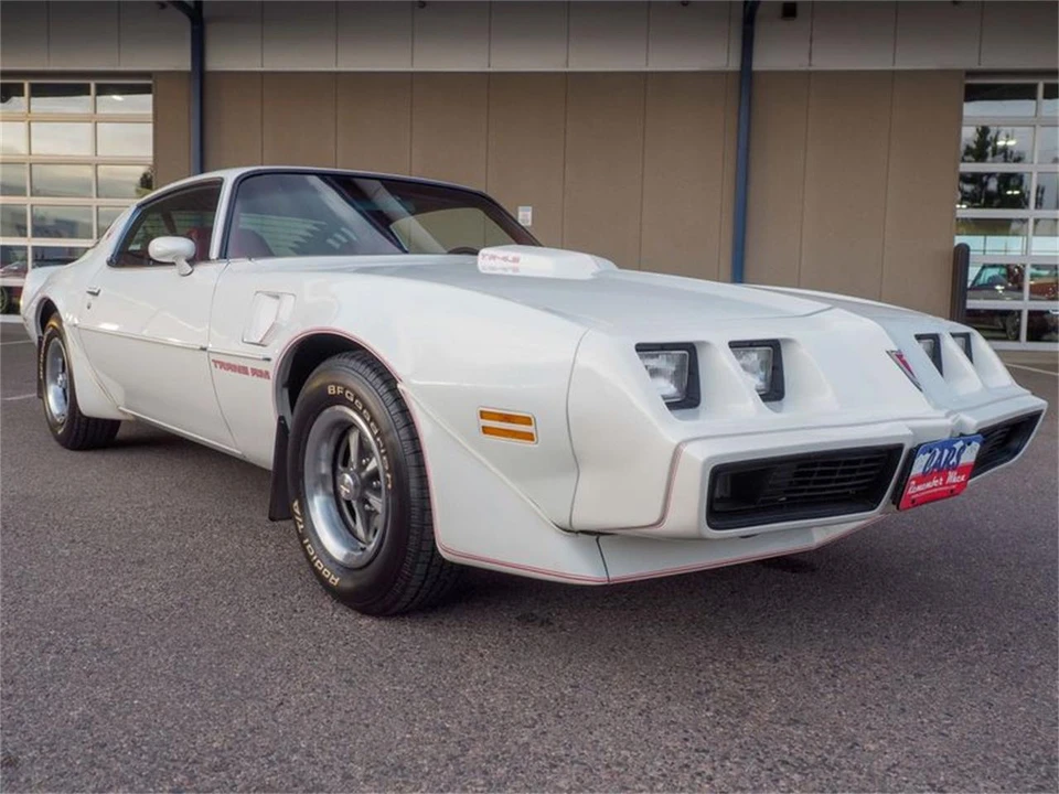 1981 Pontiac Firebird 2nd Gen - Image 13 of 31