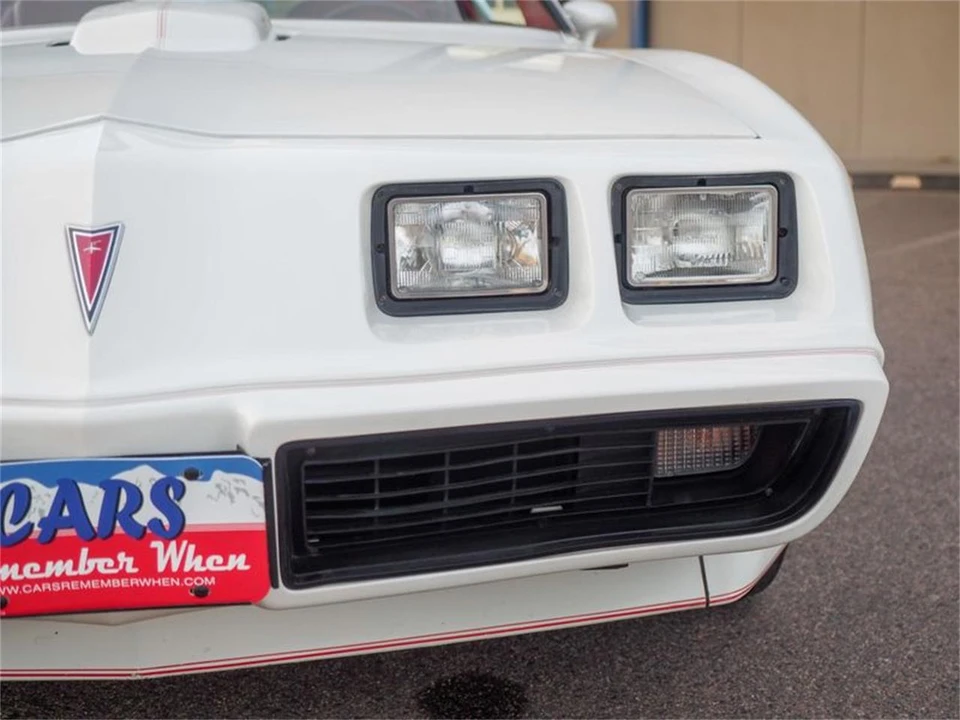 1981 Pontiac Firebird 2nd Gen - Image 20 of 31