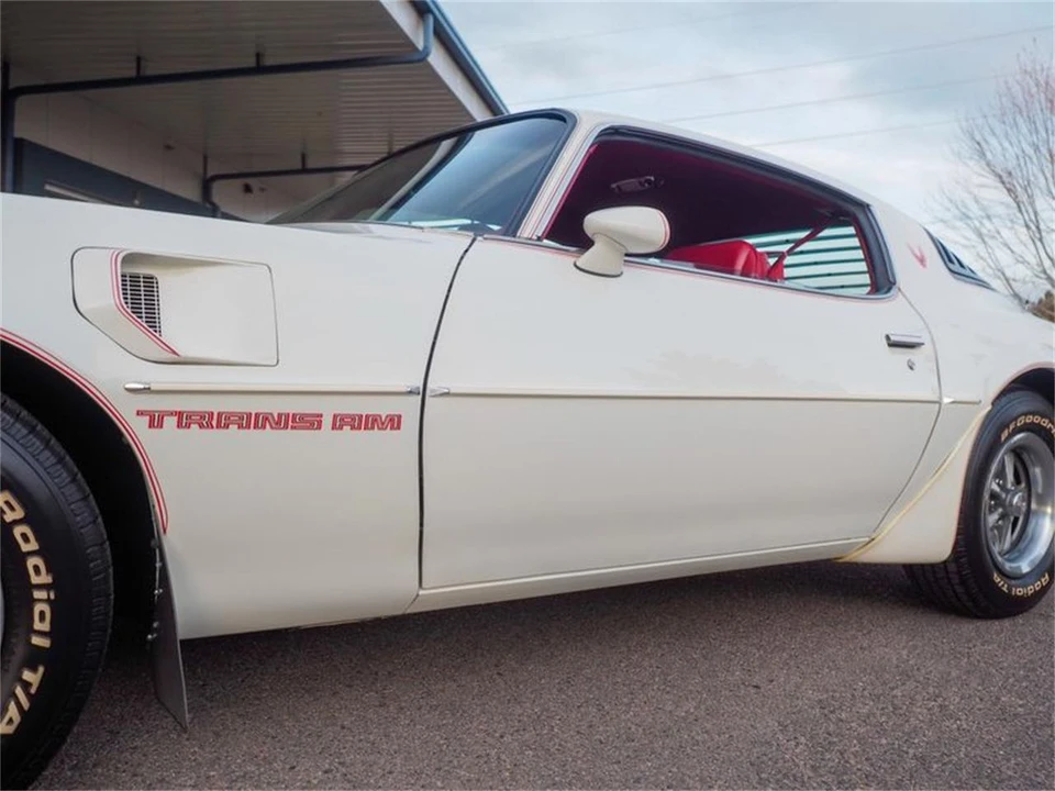 1981 Pontiac Firebird 2nd Gen - Image 27 of 31