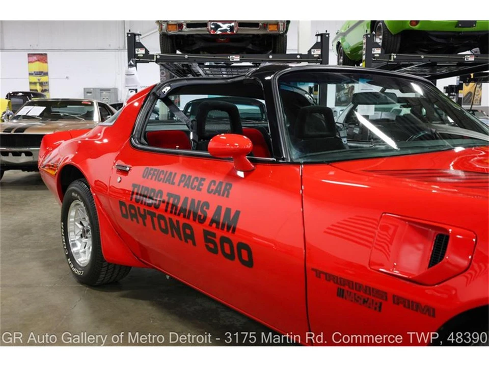 1981 Pontiac Firebird 2nd Gen - Image 24 of 31