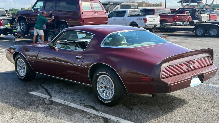 1981 Pontiac Firebird 2nd Gen - Image 2 of 14