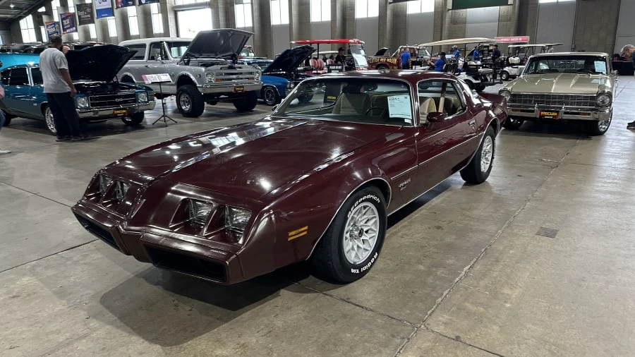 1981 Pontiac Firebird 2nd Gen - Image 6 of 14