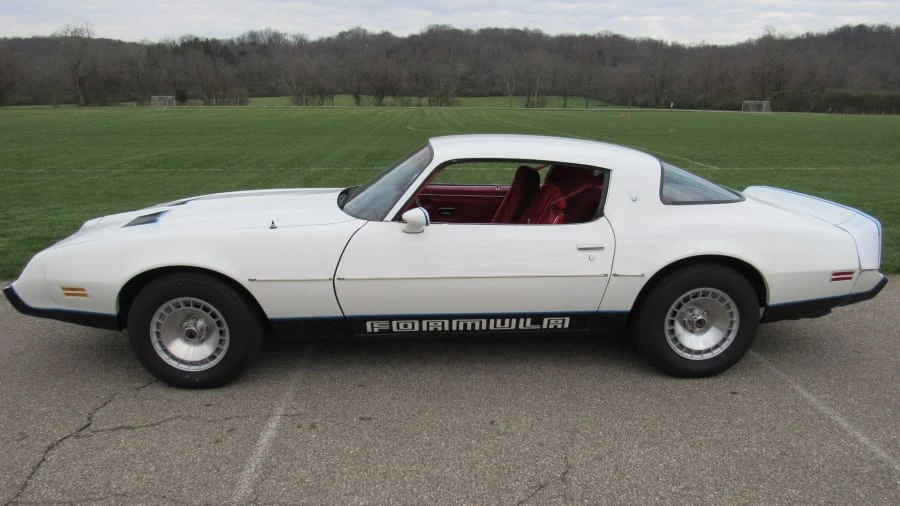 1981 Pontiac Firebird 2nd Gen - Image 2 of 8