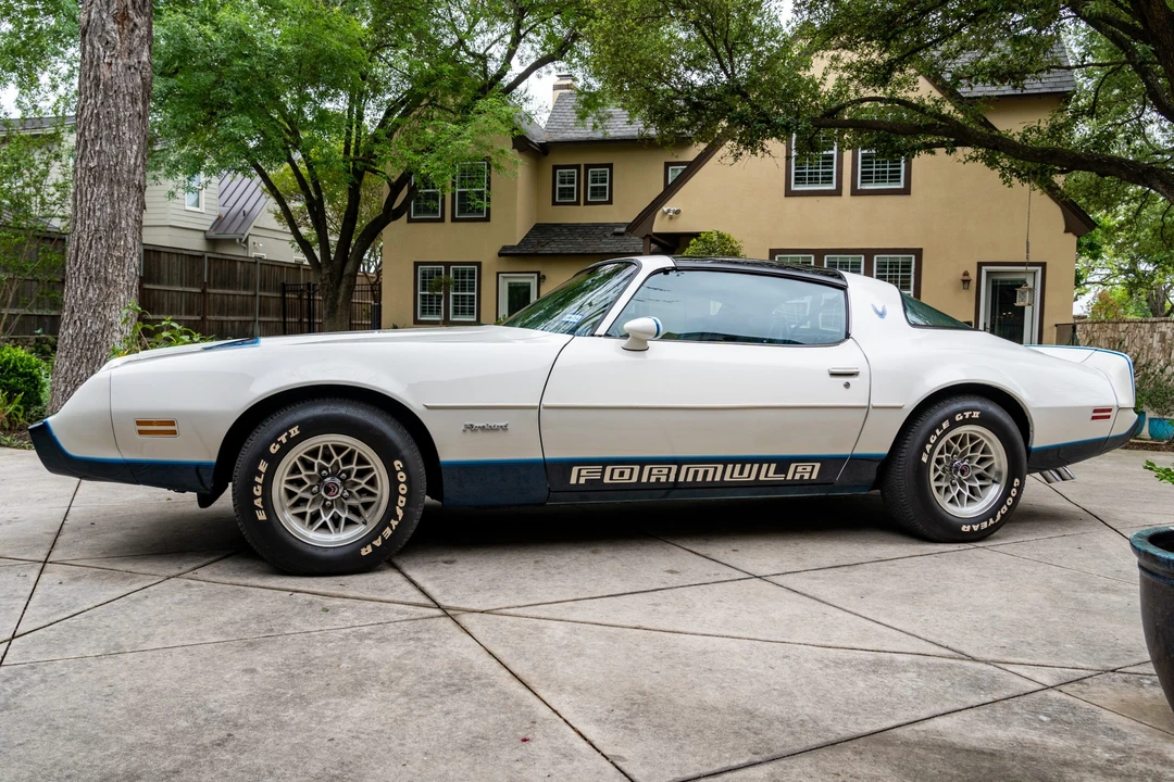 1981 Pontiac Firebird 2nd Gen - Image 8 of 31