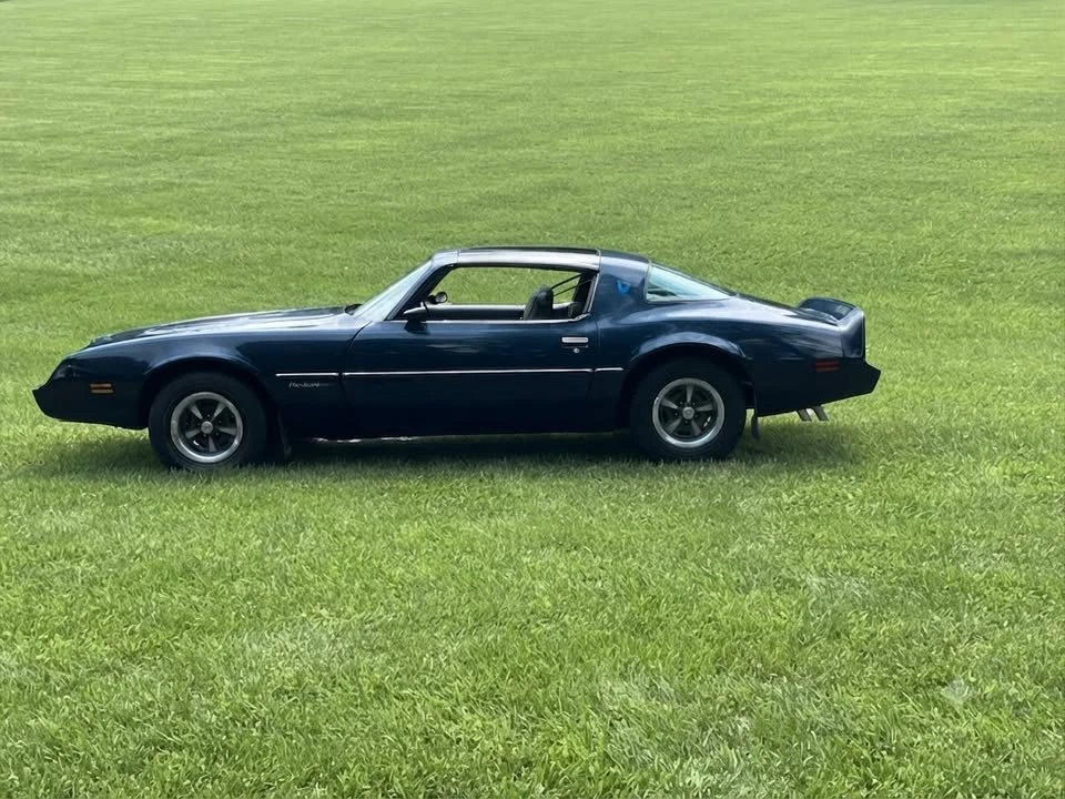 1981 Pontiac Firebird Formula 2nd Gen - Image 2 of 3