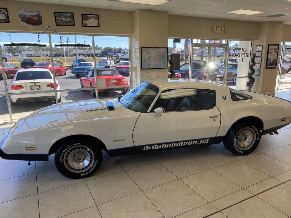 1981 Pontiac Firebird 2nd Gen - Image 14 of 31