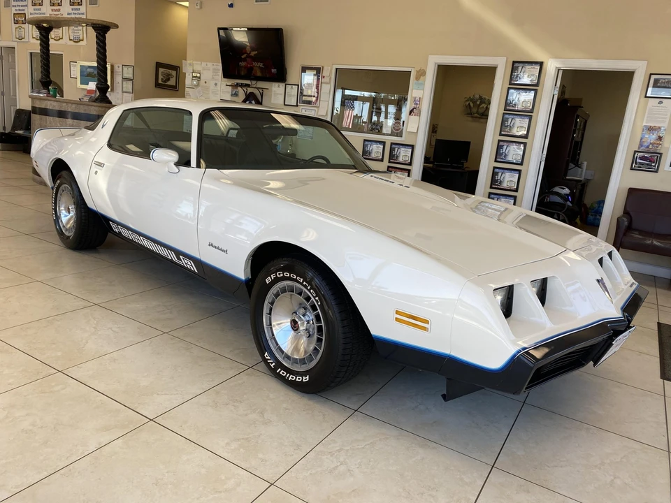 1981 Pontiac Firebird 2nd Gen - Image 6 of 31
