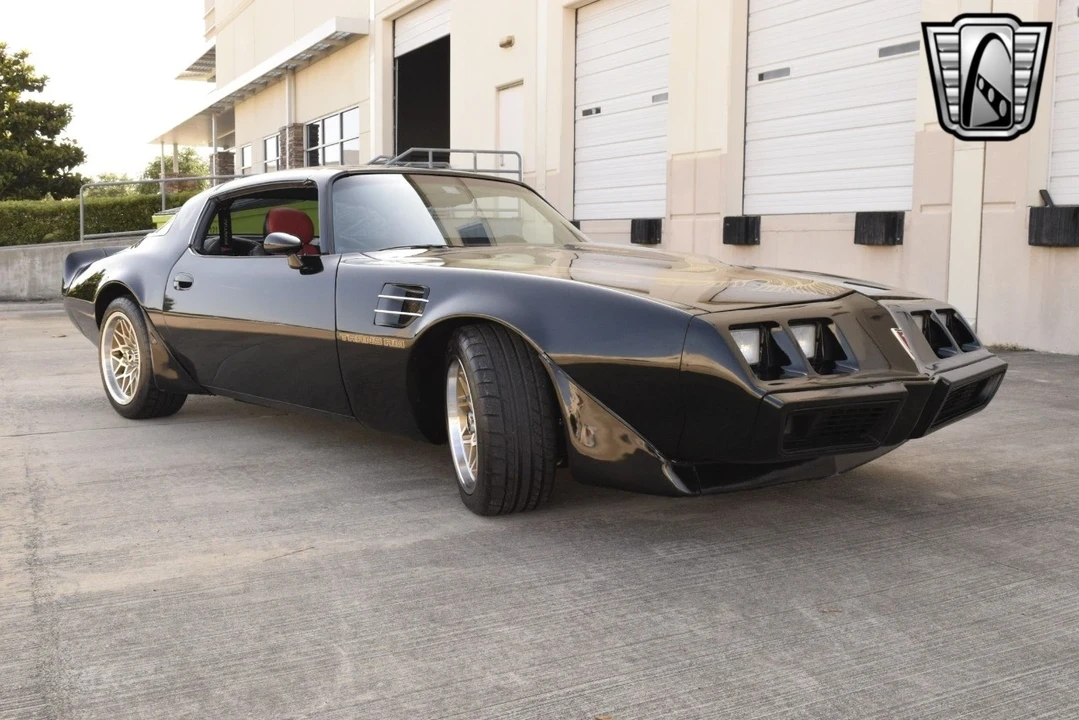 1981 Pontiac Firebird Trans Am 2nd Gen - Image 8 of 12