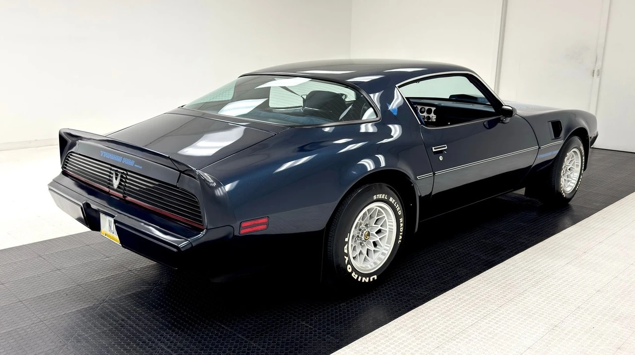 1981 Pontiac Firebird Trans Am 2nd Gen - Image 5 of 12