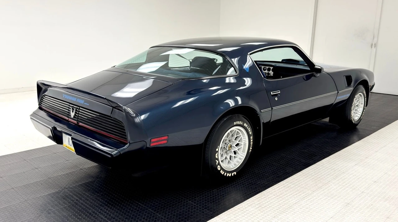 1981 Pontiac Firebird Trans Am 2nd Gen - Image 5 of 12