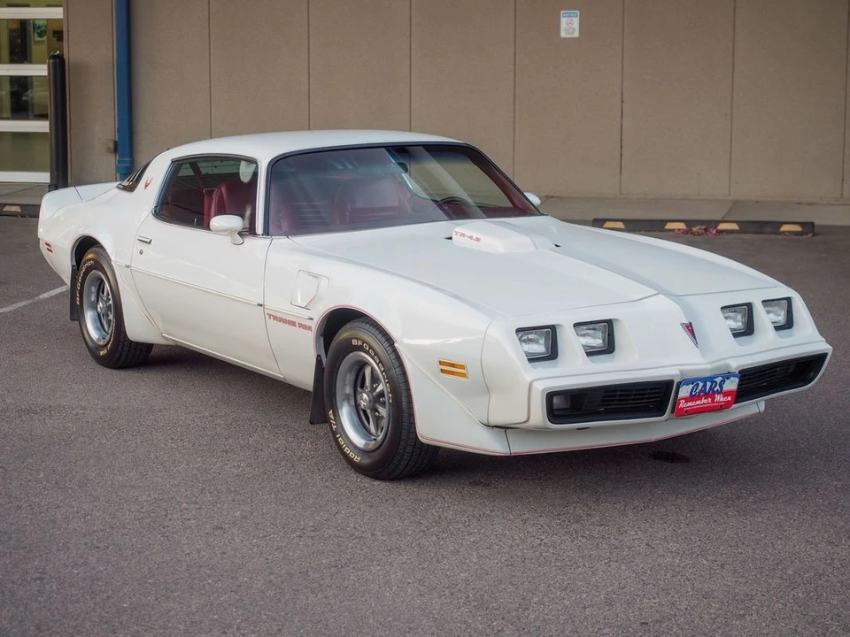 1981 Pontiac Firebird Trans Am 2nd Gen - Image 6 of 12