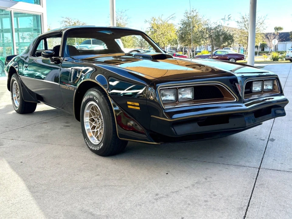 1981 Pontiac Firebird Trans Am 2nd Gen - Image 4 of 12