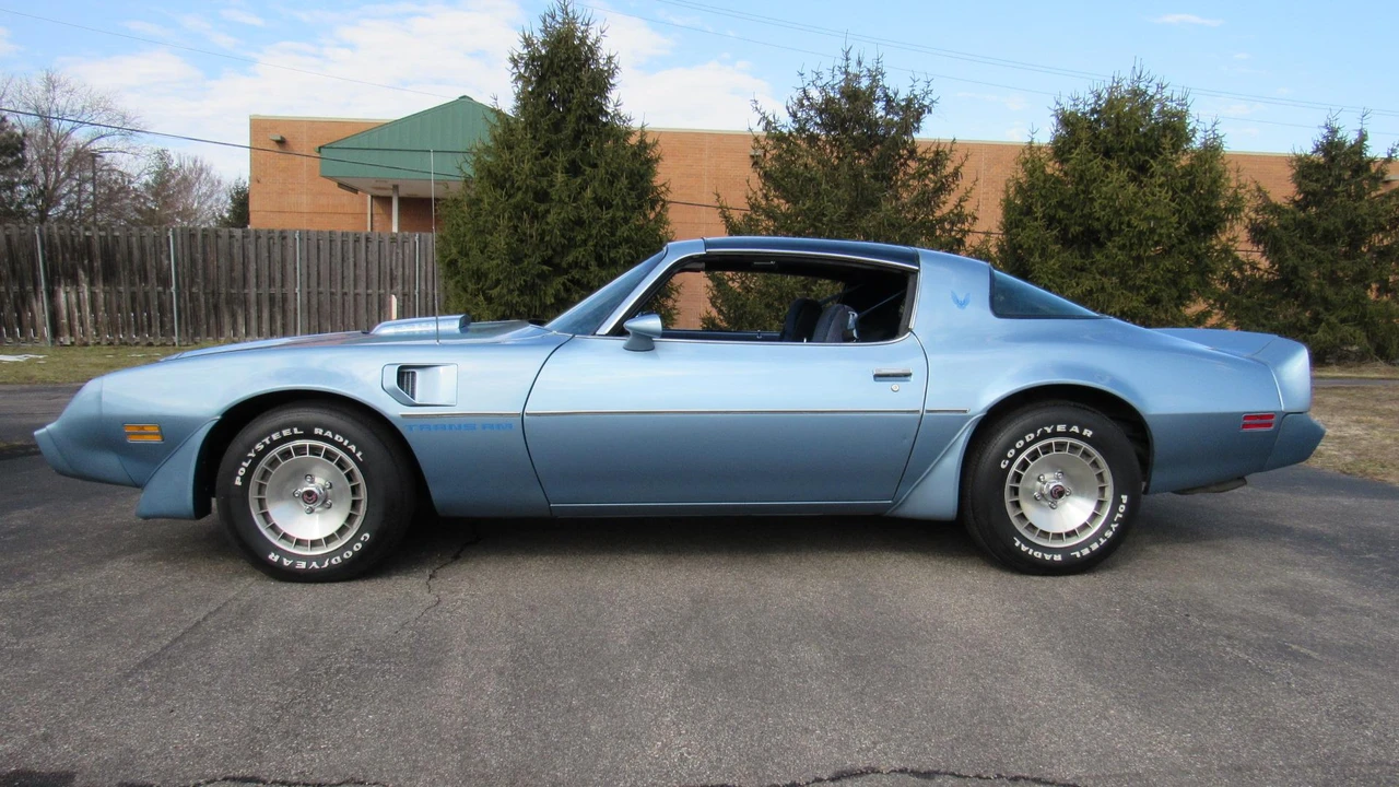 1981 Pontiac Firebird Trans Am 2nd Gen - Image 2 of 31