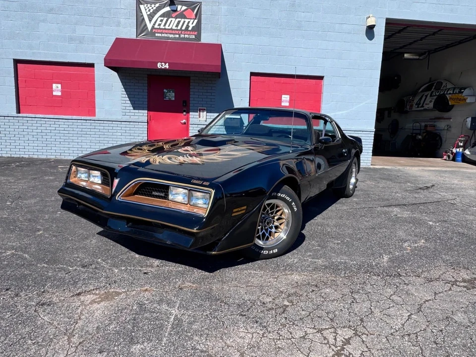 1981 Pontiac Firebird Trans Am 2nd Gen - Image 2 of 12