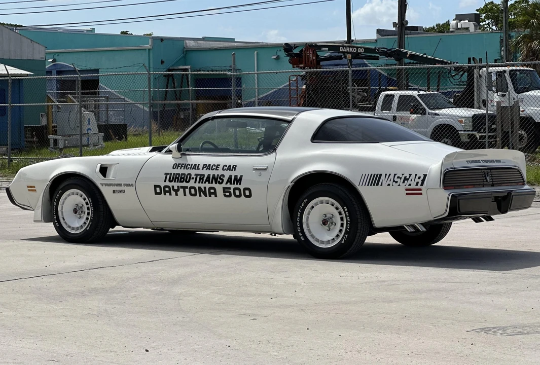 1981 Pontiac Firebird Trans Am 2nd Gen - Image 15 of 31