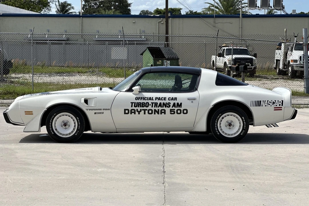 1981 Pontiac Firebird Trans Am 2nd Gen - Image 16 of 31