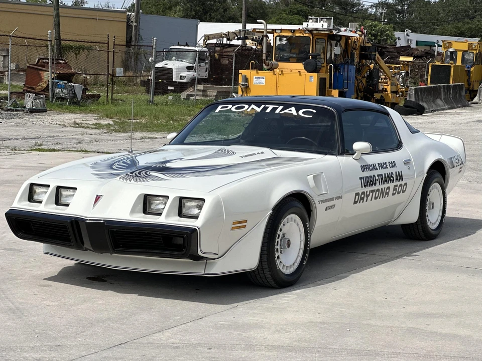 1981 Pontiac Firebird Trans Am 2nd Gen - Image 2 of 31