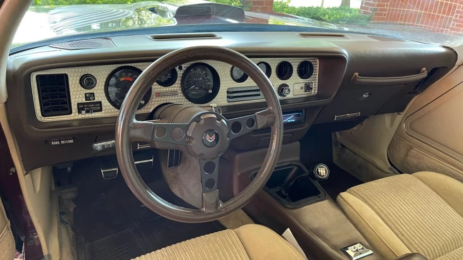 1981 Pontiac Firebird Trans Am 2nd Gen - Image 4 of 17