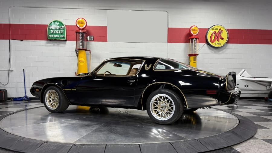 1981 Pontiac Firebird Trans Am 2nd Gen - Image 7 of 31
