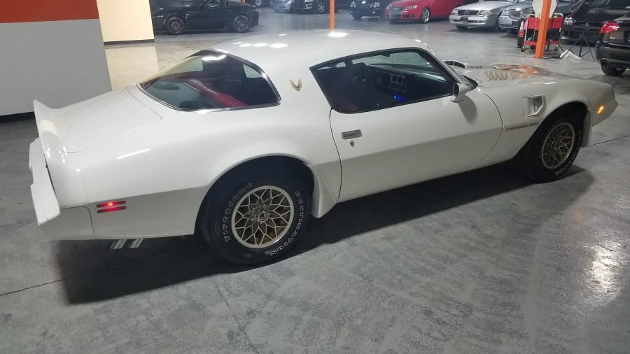 1981 Pontiac Firebird Trans Am 2nd Gen - Image 4 of 8