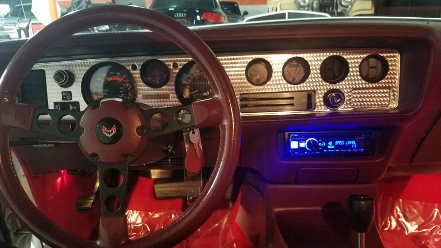 1981 Pontiac Firebird Trans Am 2nd Gen - Image 7 of 8